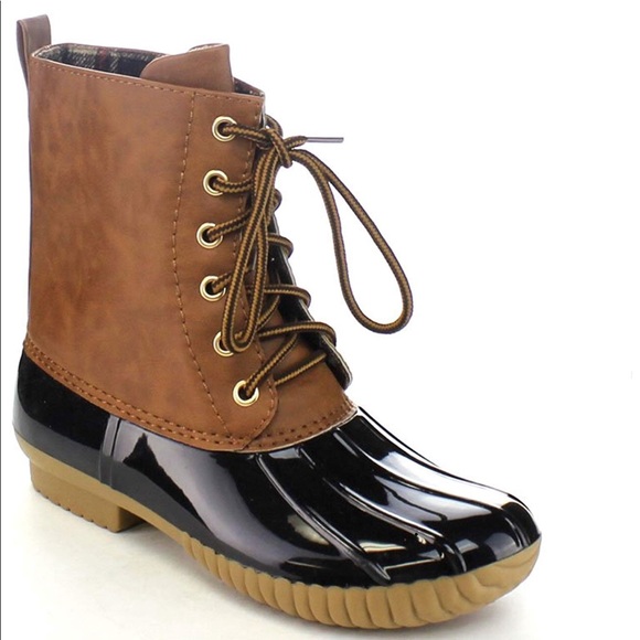 Shoes - 🎊NEW SIZES ADDED🎊🎈Dylan duck boot in BLACK